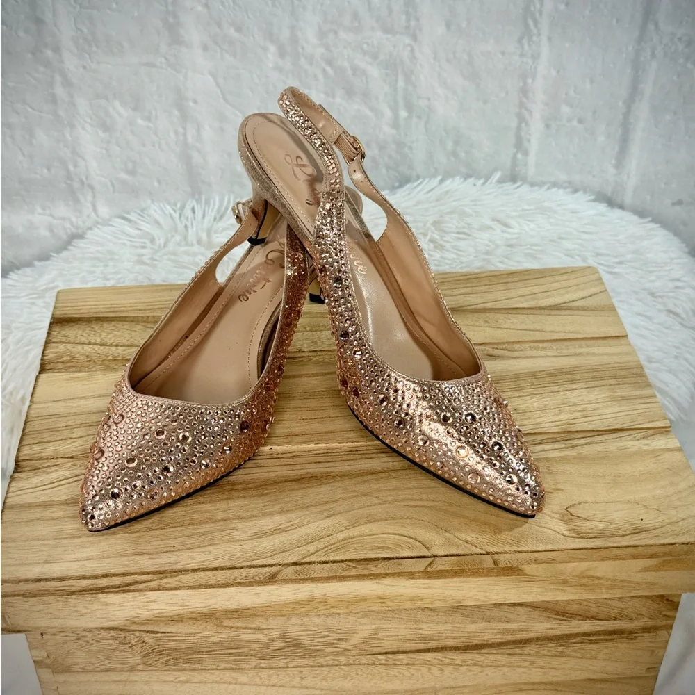 NWB Lady Couture‎ Champagne “Onyx” Pumps